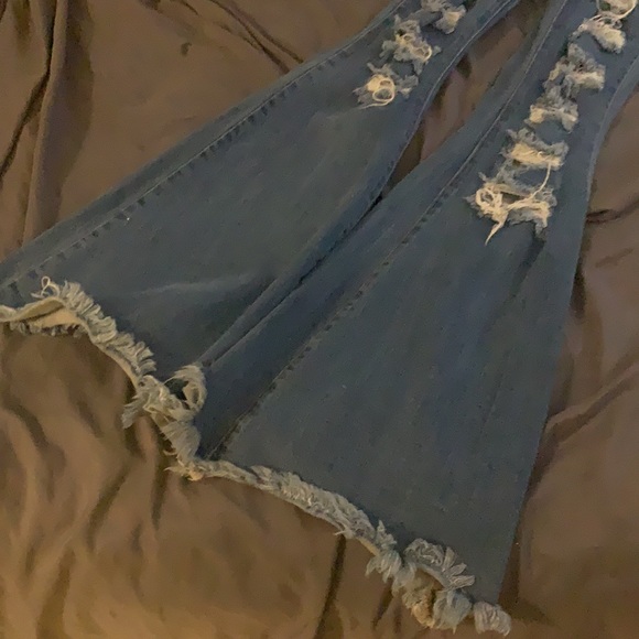 AP Blue distressed   Size says 1 (25) - Picture 2 of 3